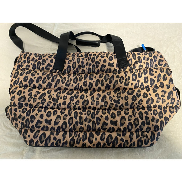 DKNY Leopard Print Quilted Weekend Duffel Bag Large Mob Wife Travel Carry on Bag - Picture 3 of 12